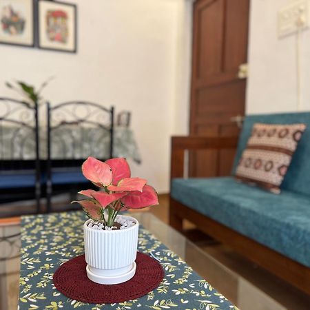 Villa By The Beach Goa บีนอลิม ภายนอก รูปภาพ