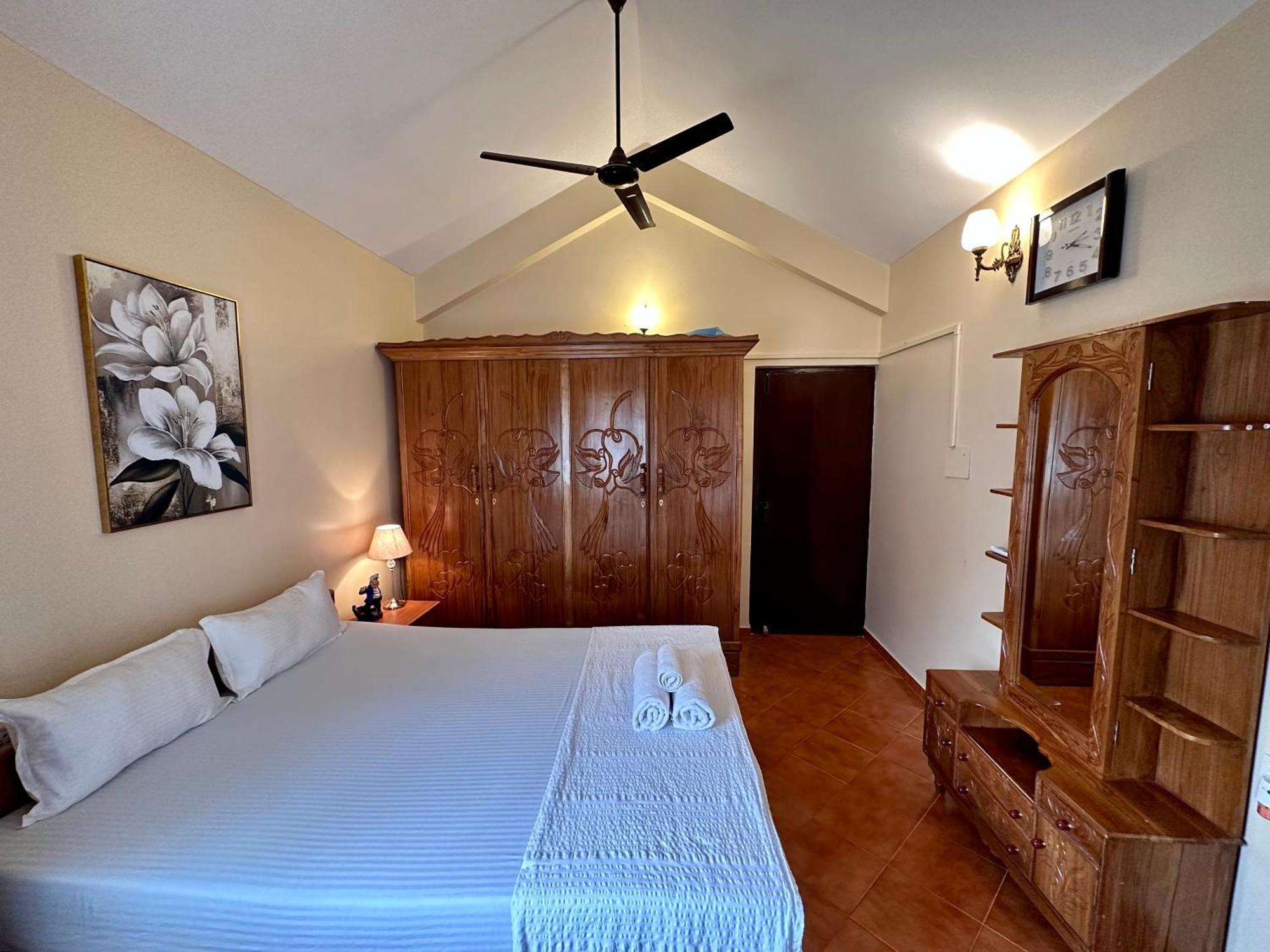 Villa By The Beach Goa บีนอลิม ภายนอก รูปภาพ