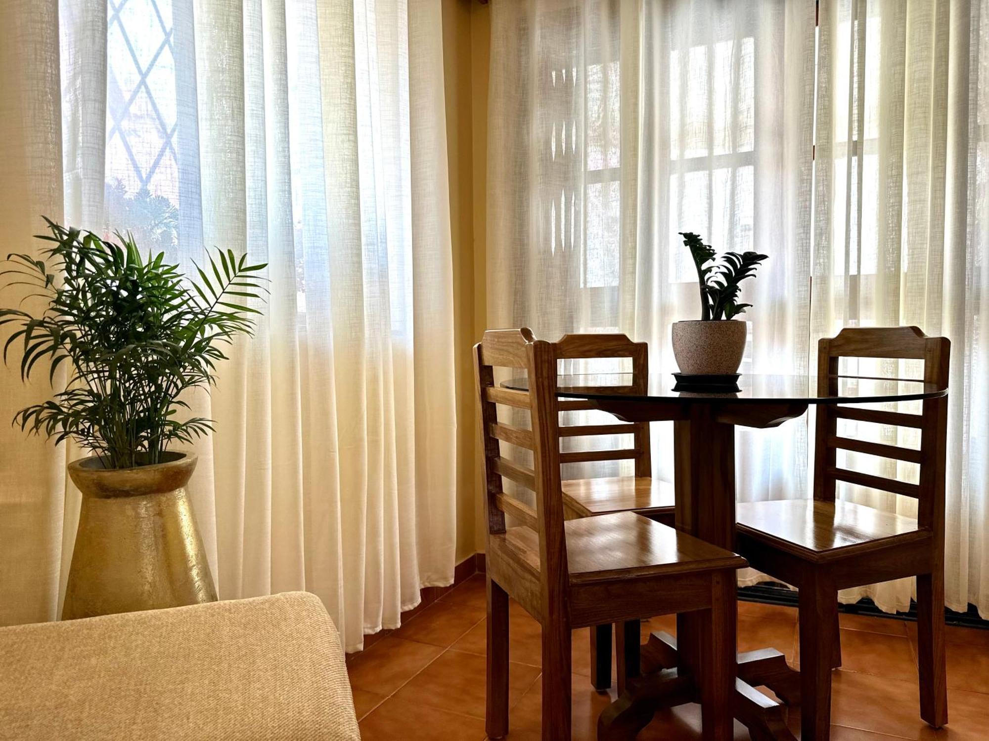 Villa By The Beach Goa บีนอลิม ภายนอก รูปภาพ