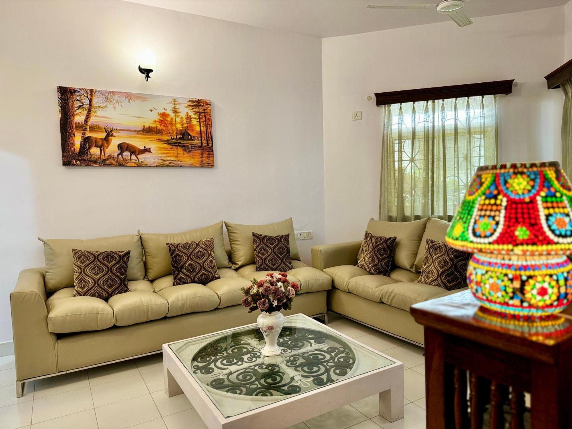Villa By The Beach Goa บีนอลิม ภายนอก รูปภาพ